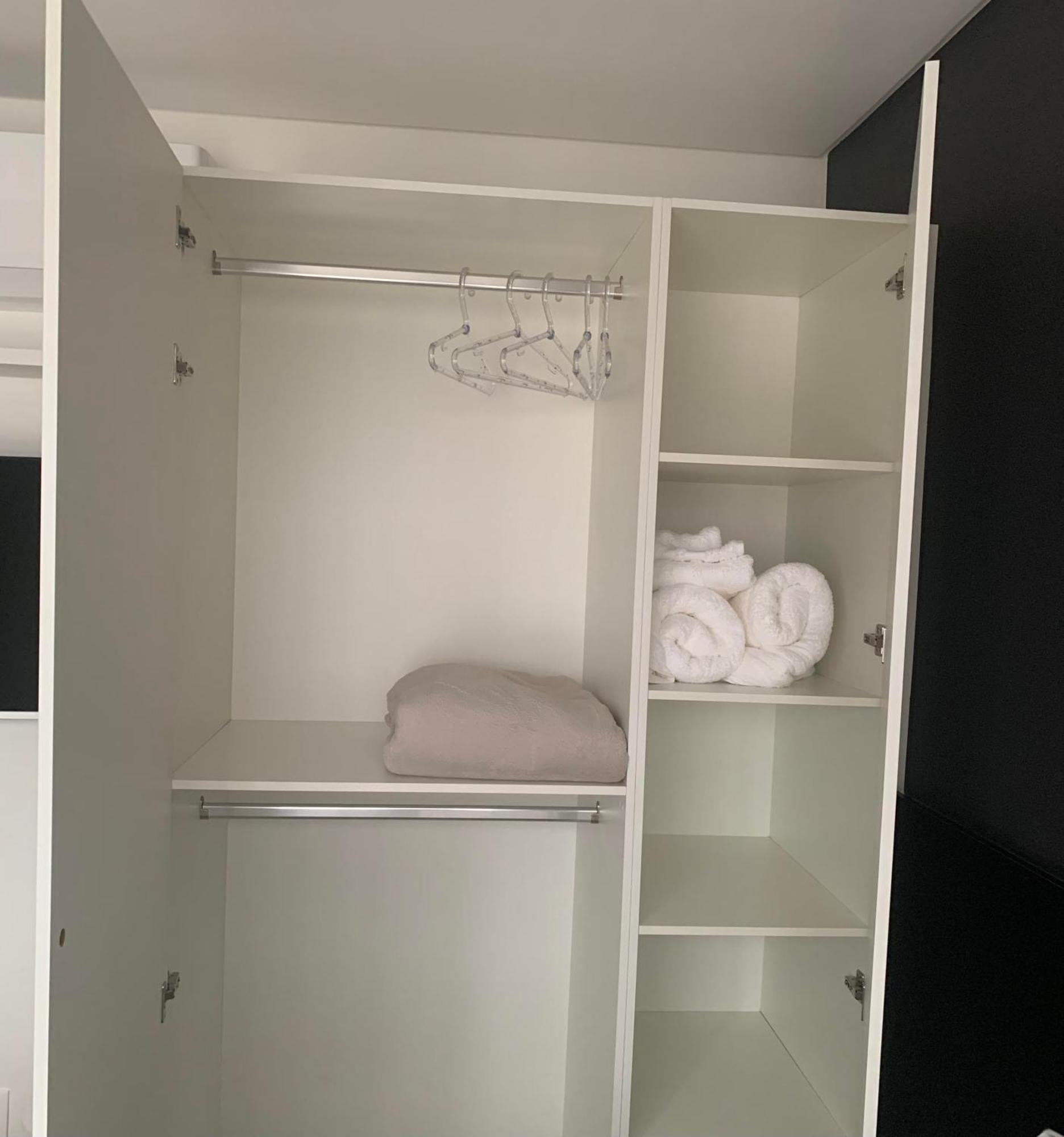 Loft Confortavel E Moderno Com Garagem Perto Da Furb E Germanica