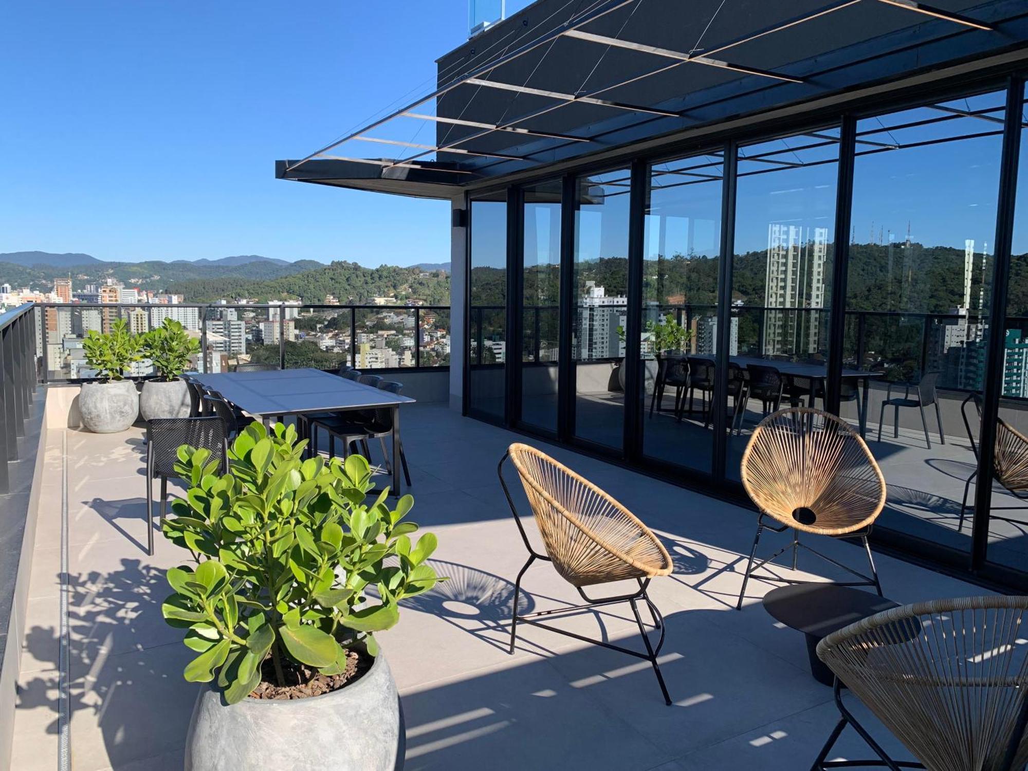 Loft Confortavel E Moderno Com Garagem Perto Da Furb E Germanica *