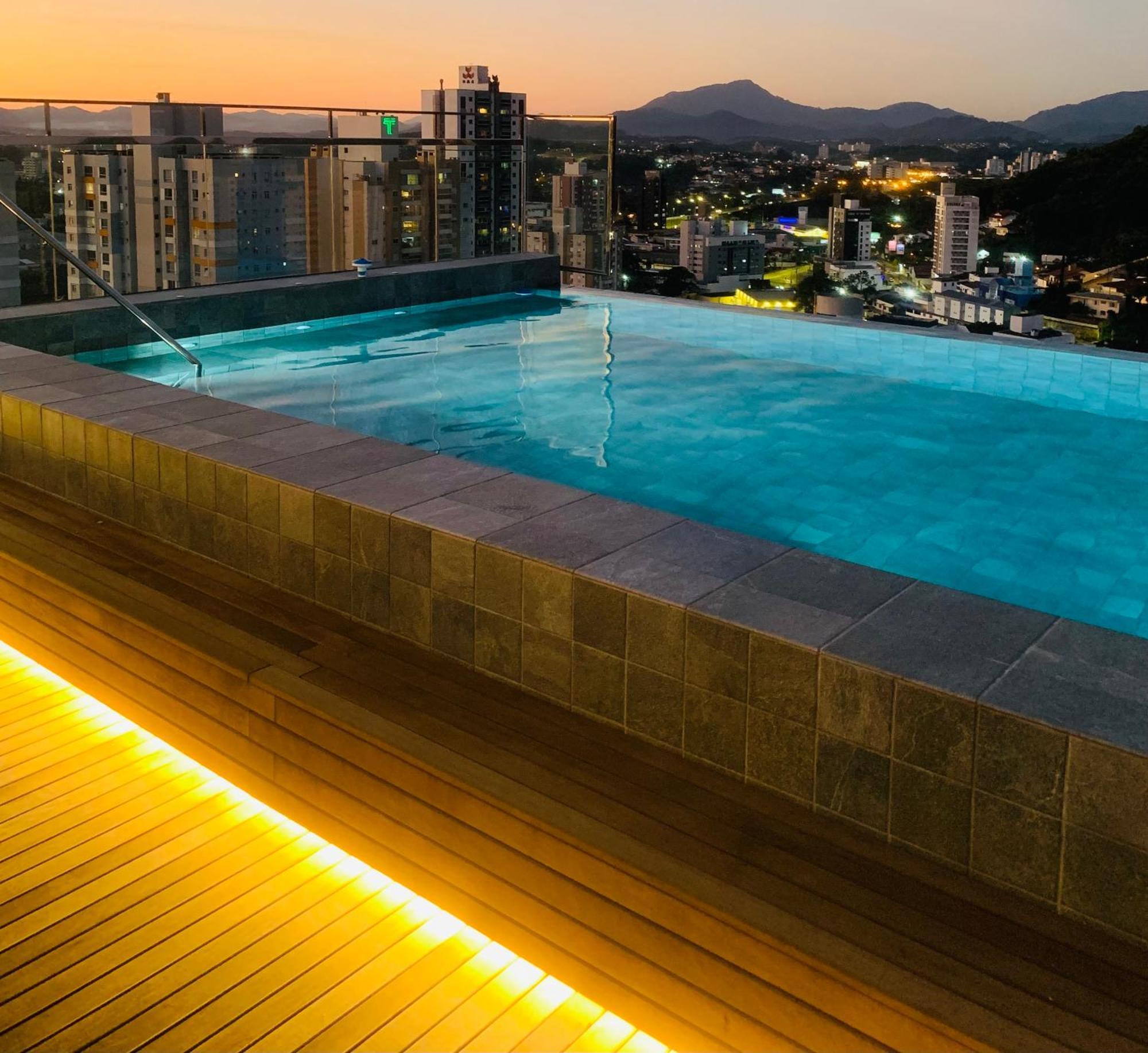Loft Confortavel E Moderno Com Garagem Perto Da Furb E Germanica Apartment *